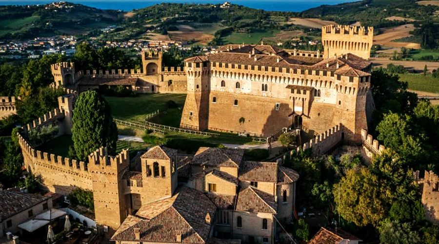 20200204093504Castello di Gradara Marche Italy